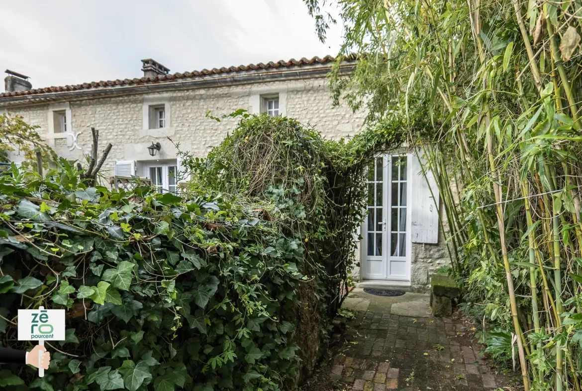 Longère à vendre à Barzan - Charmante maison de campagne avec terrain de 778 m² 