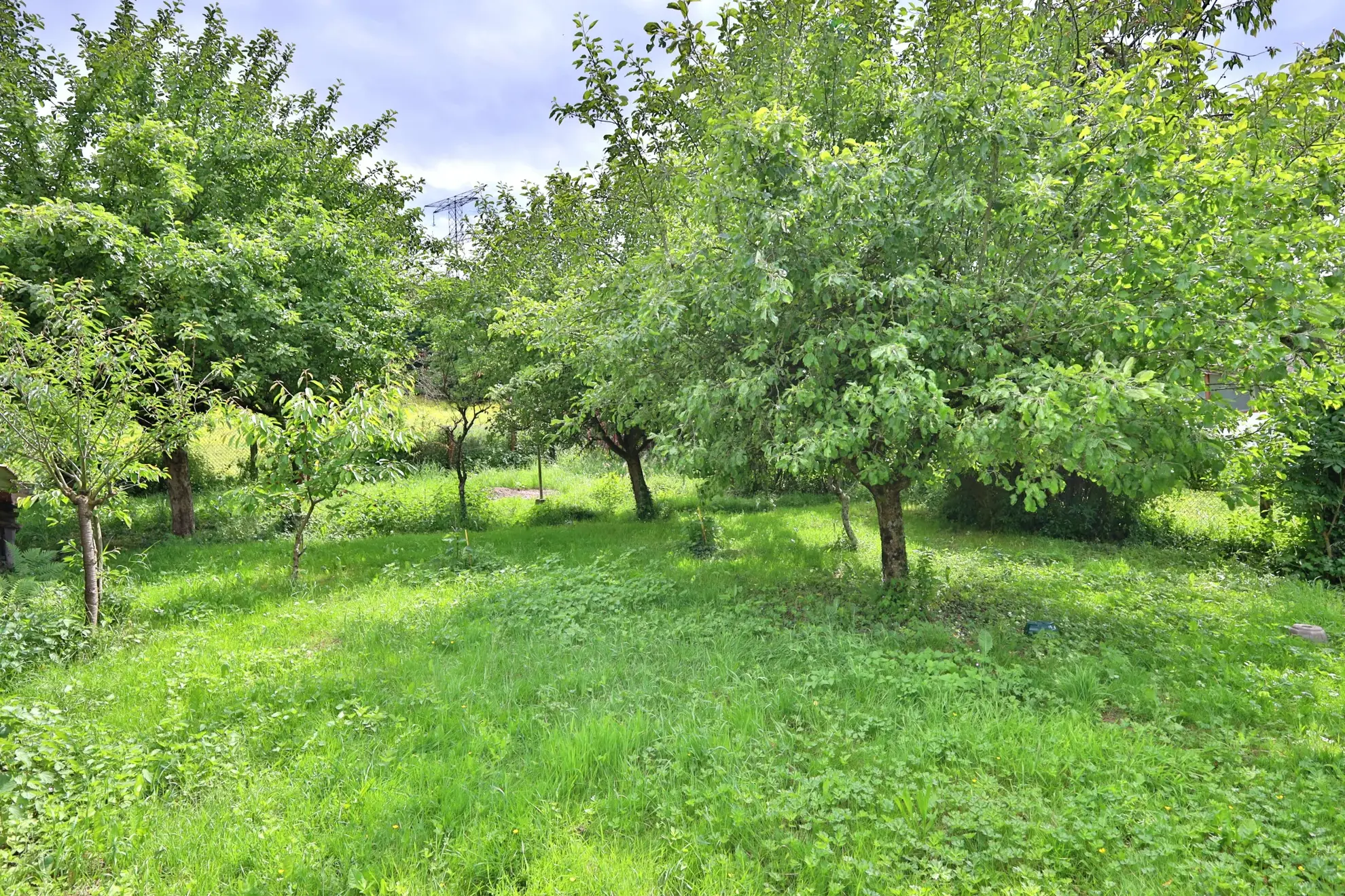 Grande ferme à rénover de 102,24 m² avec dépendances à Saint-Just-Chaleyssin 