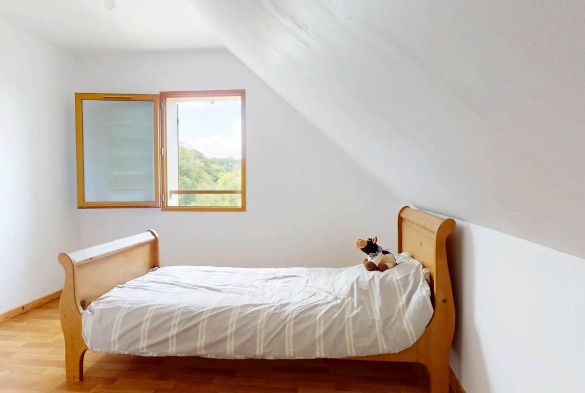Belle maison familiale de 115 m² à proximité de Saint Vit 