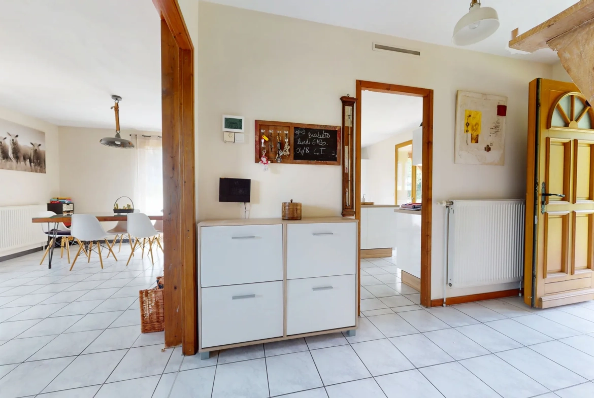 Belle maison familiale de 115 m² à proximité de Saint Vit 