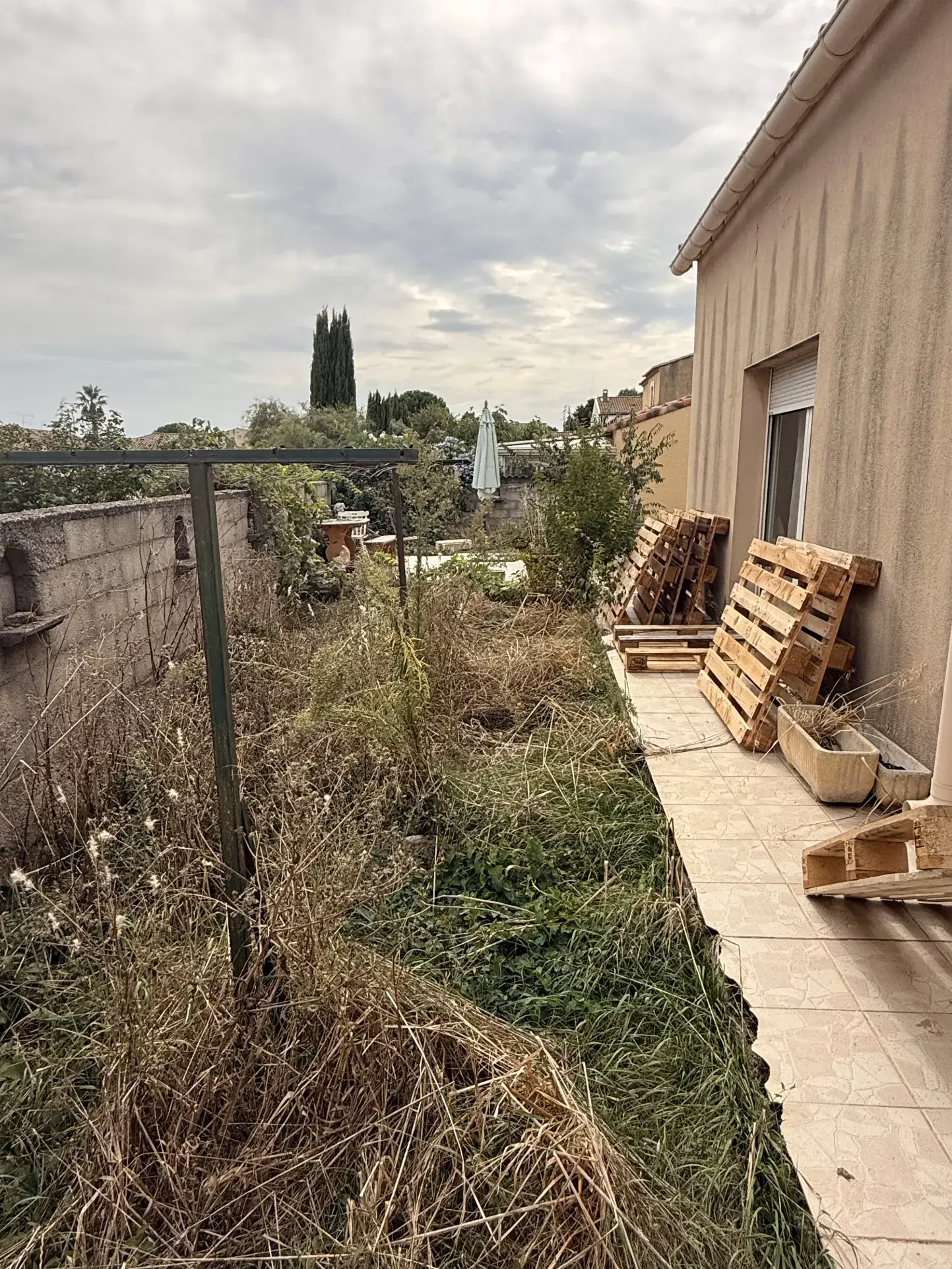 Charmante villa à rénover de 90m² à Lunel Nord, proche toutes commodités 