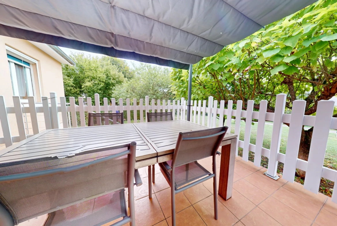 Maison familiale avec terrain arboré à Tavaux - 148 m² 