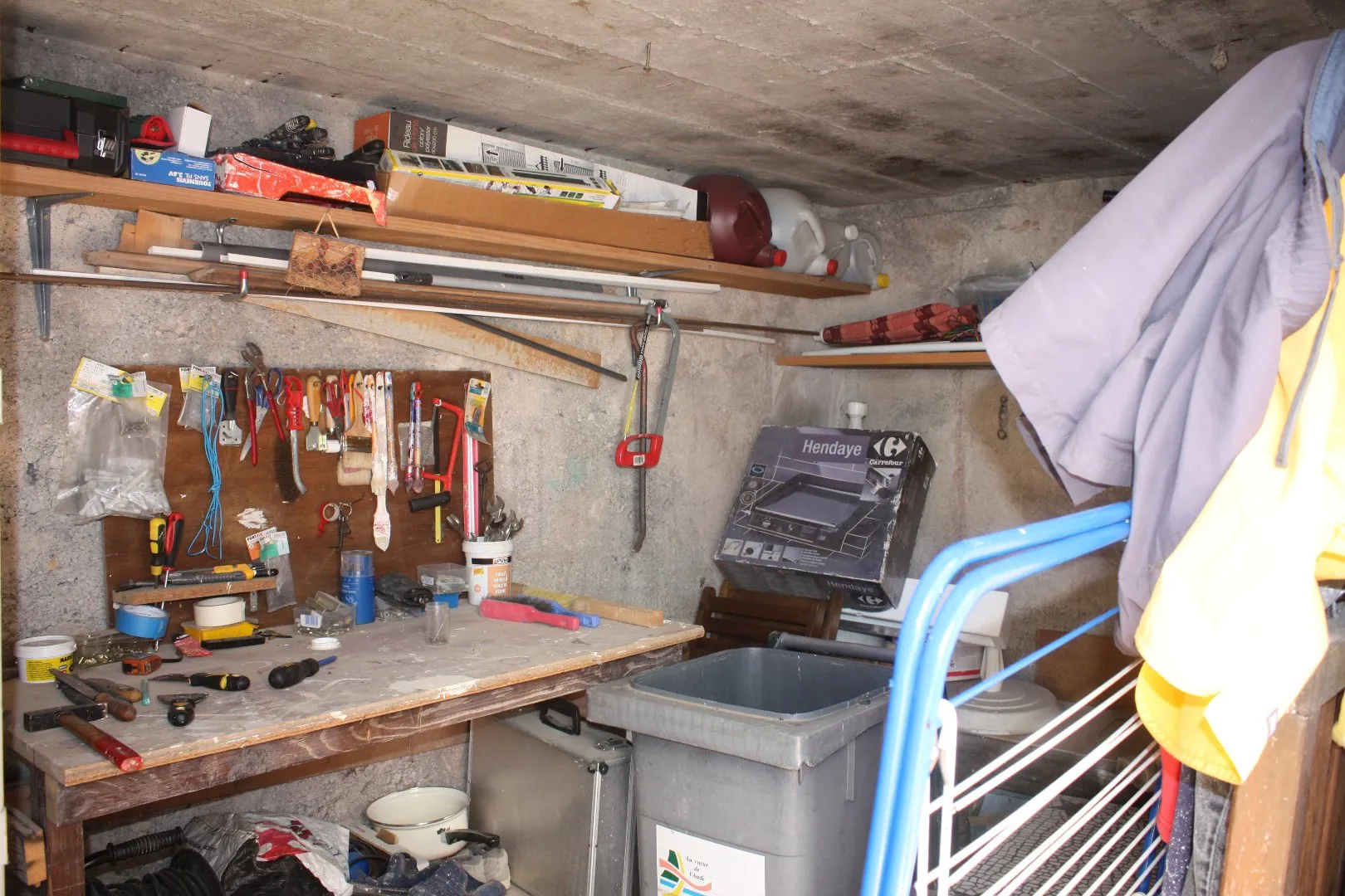 Maison 4 chambres avec cour en plein sud à Lezignan Corbieres 