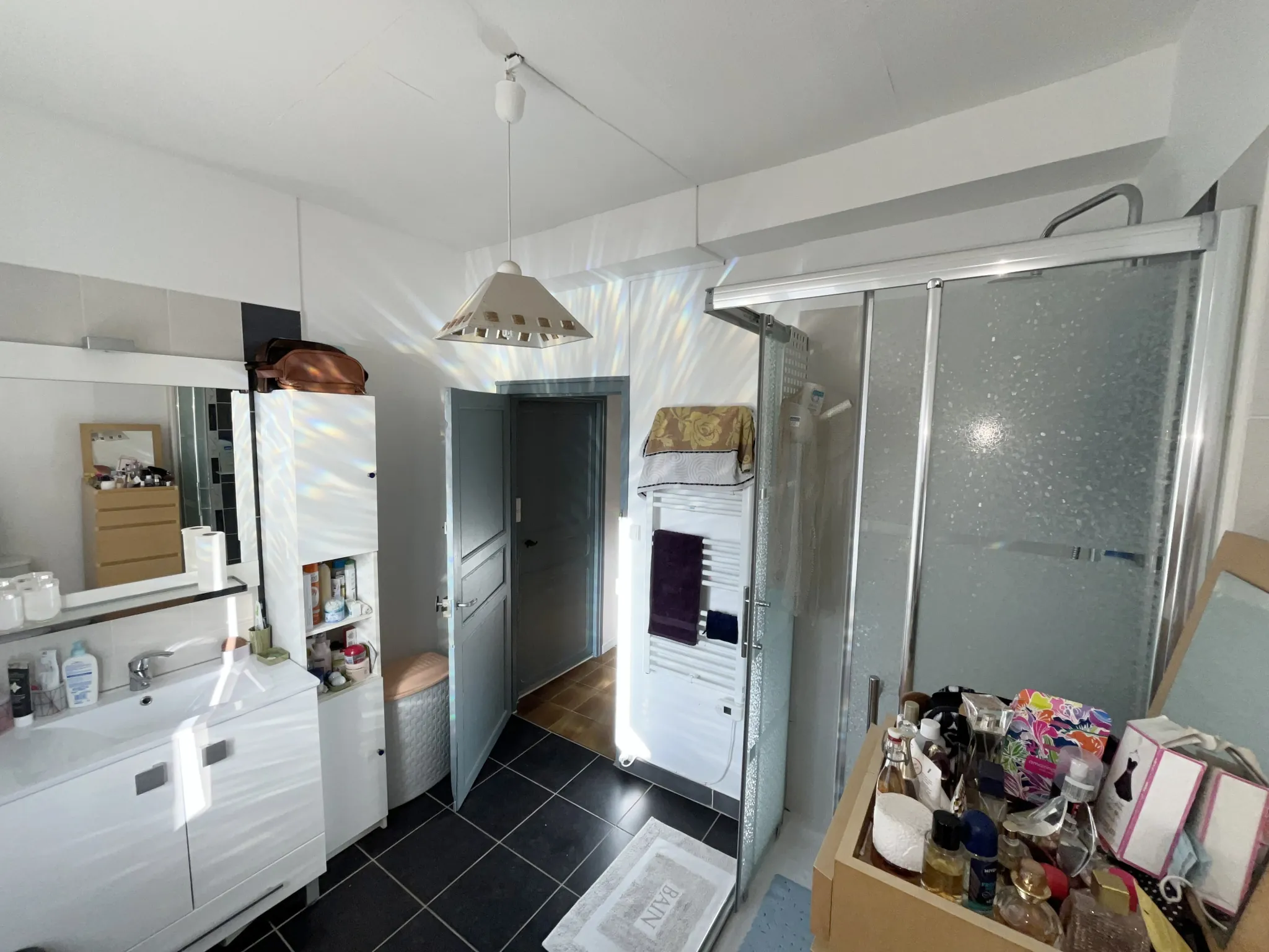 Maison 4 chambres avec cour en plein sud à Lezignan Corbieres 