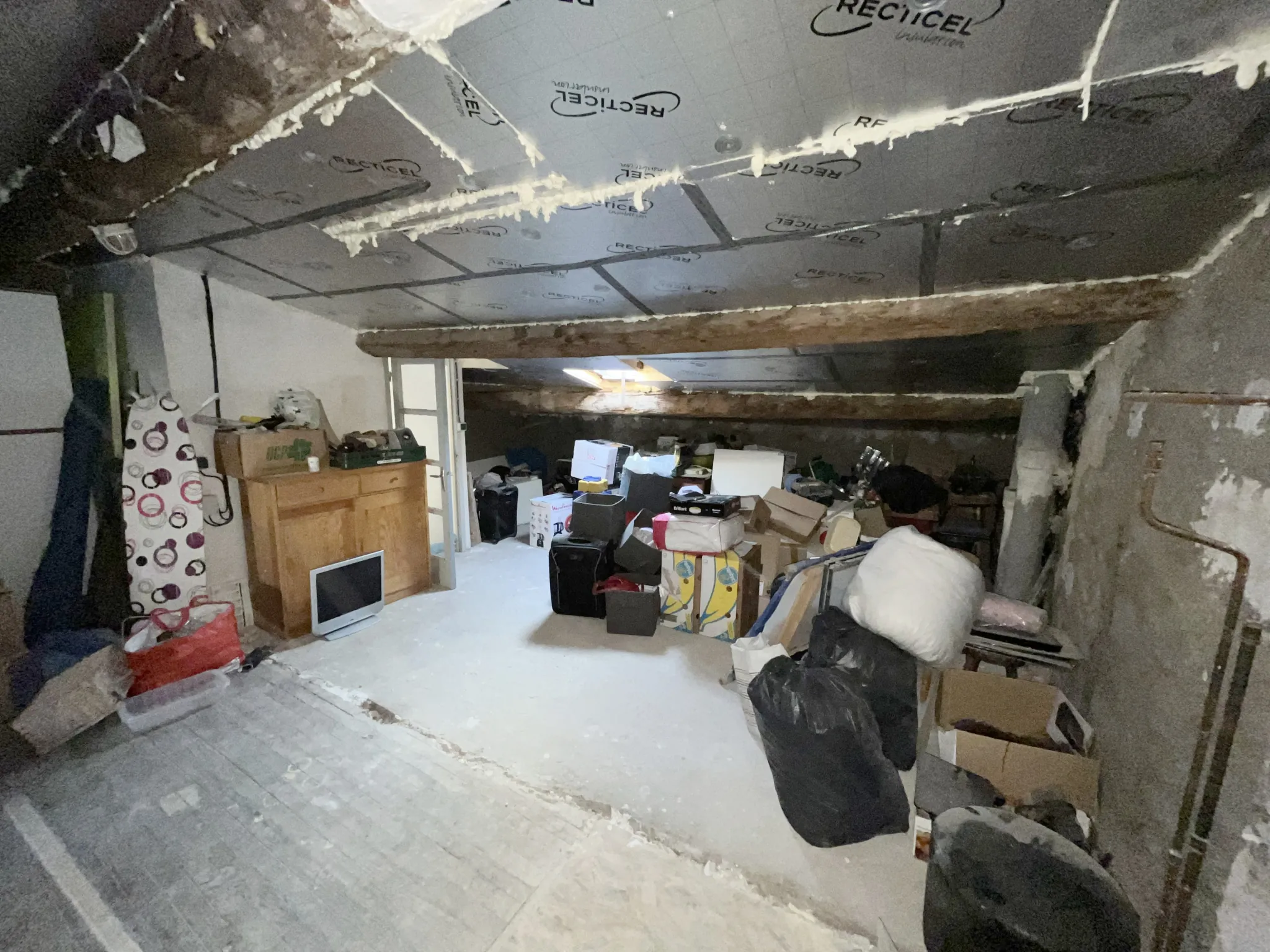 Maison 4 chambres avec cour en plein sud à Lezignan Corbieres 
