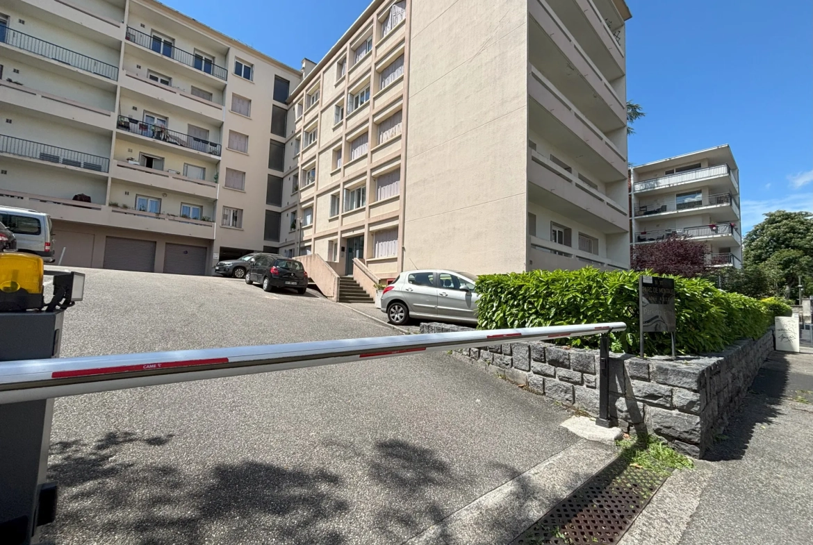 Bel appartement F5 de 102,81 m² à Saint-Étienne Montaud, secteur recherché 