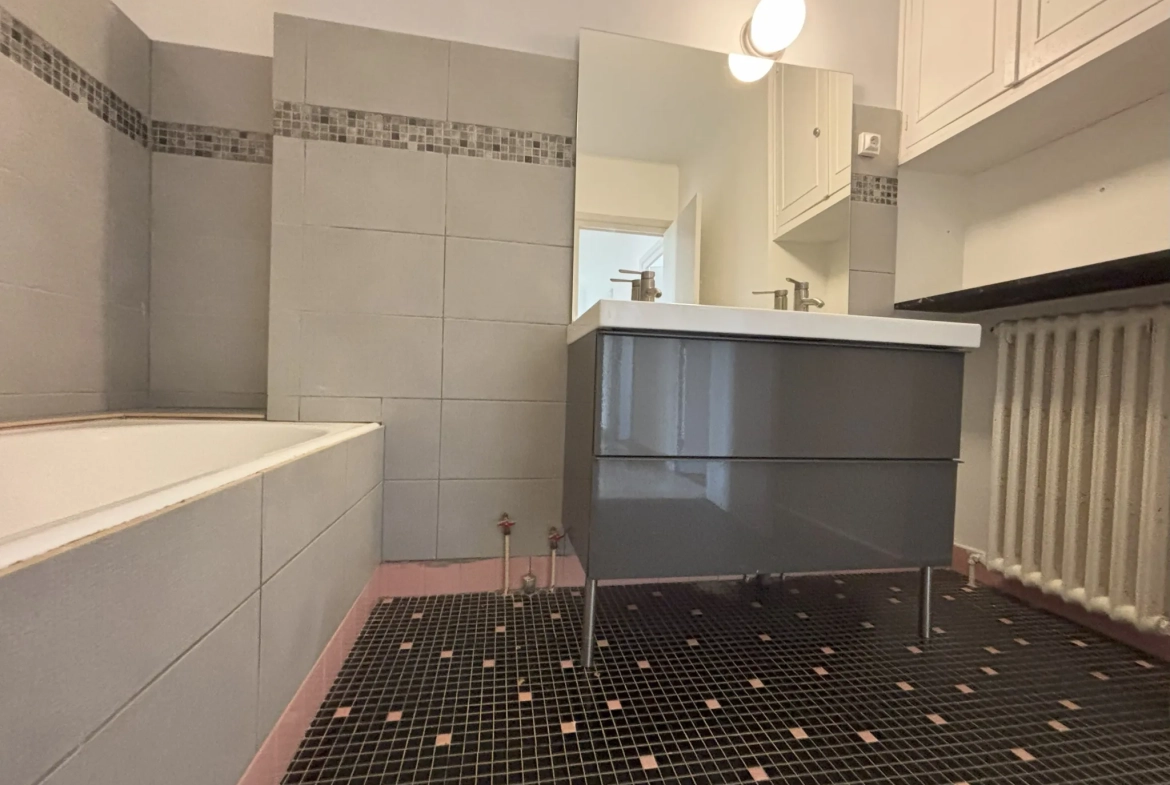 Bel appartement F5 de 102,81 m² à Saint-Étienne Montaud, secteur recherché 