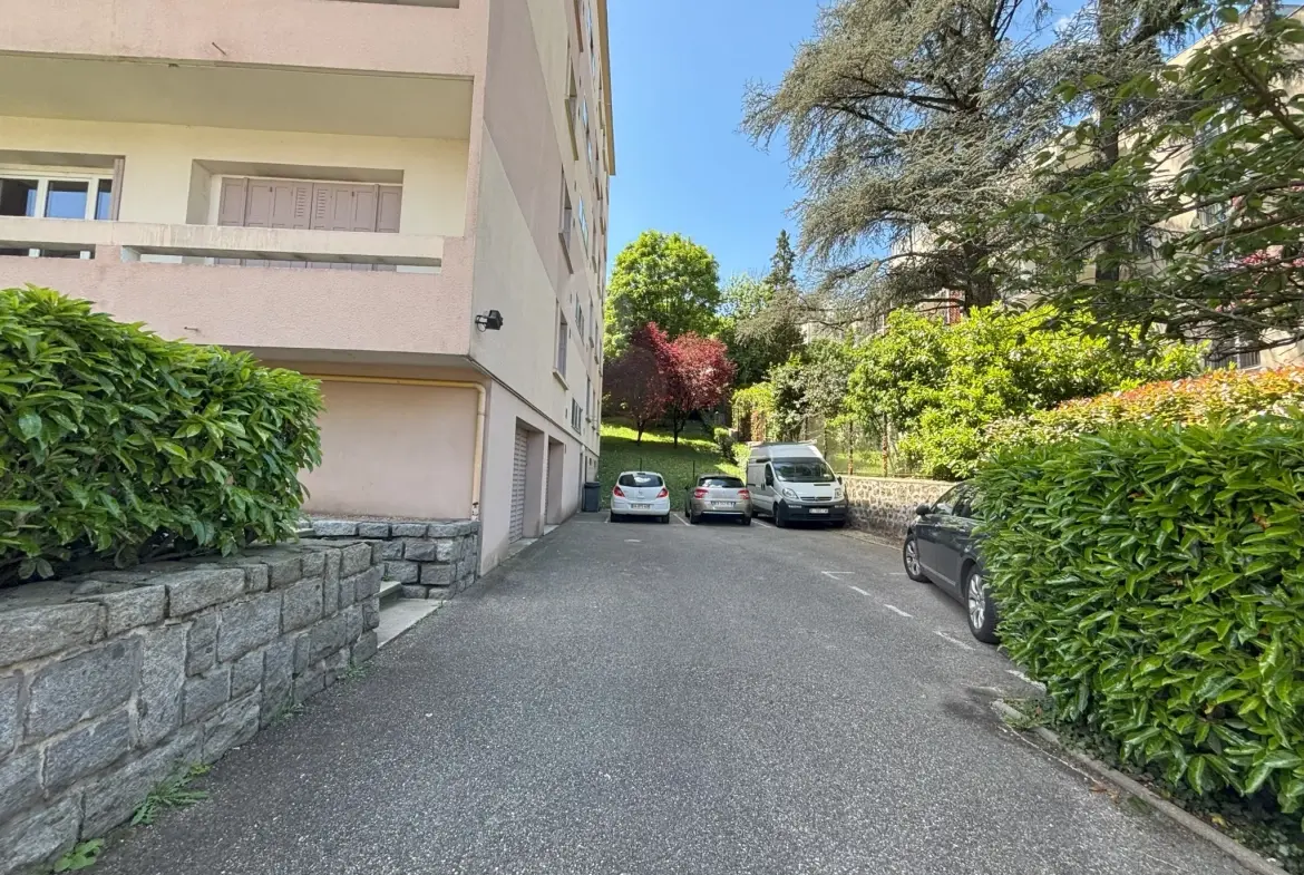 Bel appartement F5 de 102,81 m² à Saint-Étienne Montaud, secteur recherché 