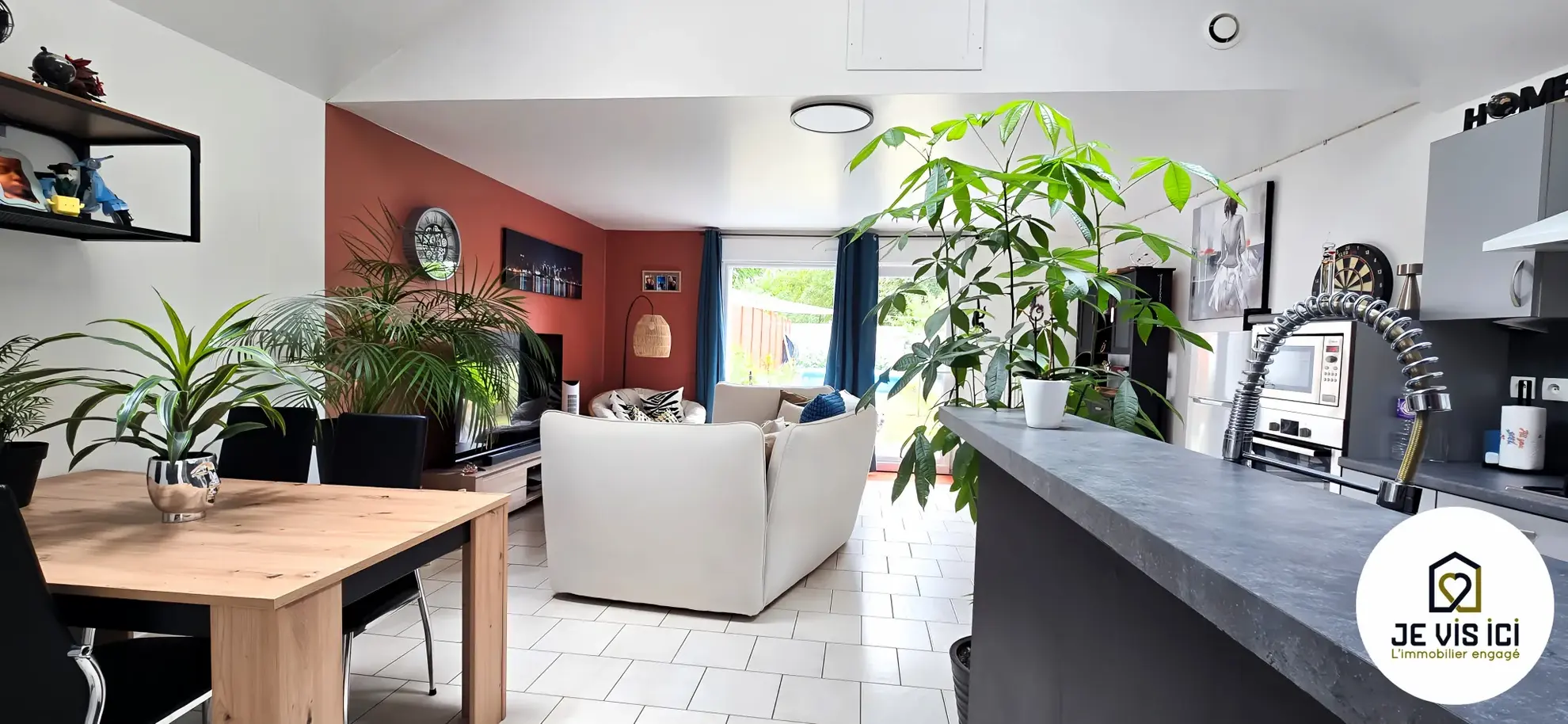 Immeuble d'environ 110 m² avec deux logements à Steenwerck, idéal pour investissement ou résidence principale 