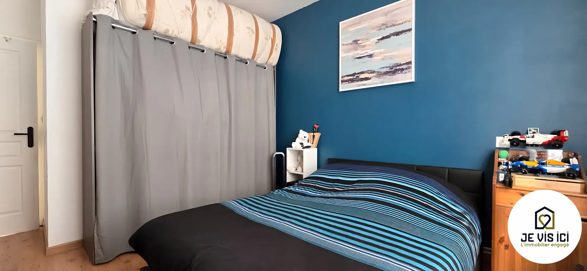 Immeuble d'environ 110 m² avec deux logements à Steenwerck, idéal pour investissement ou résidence principale 