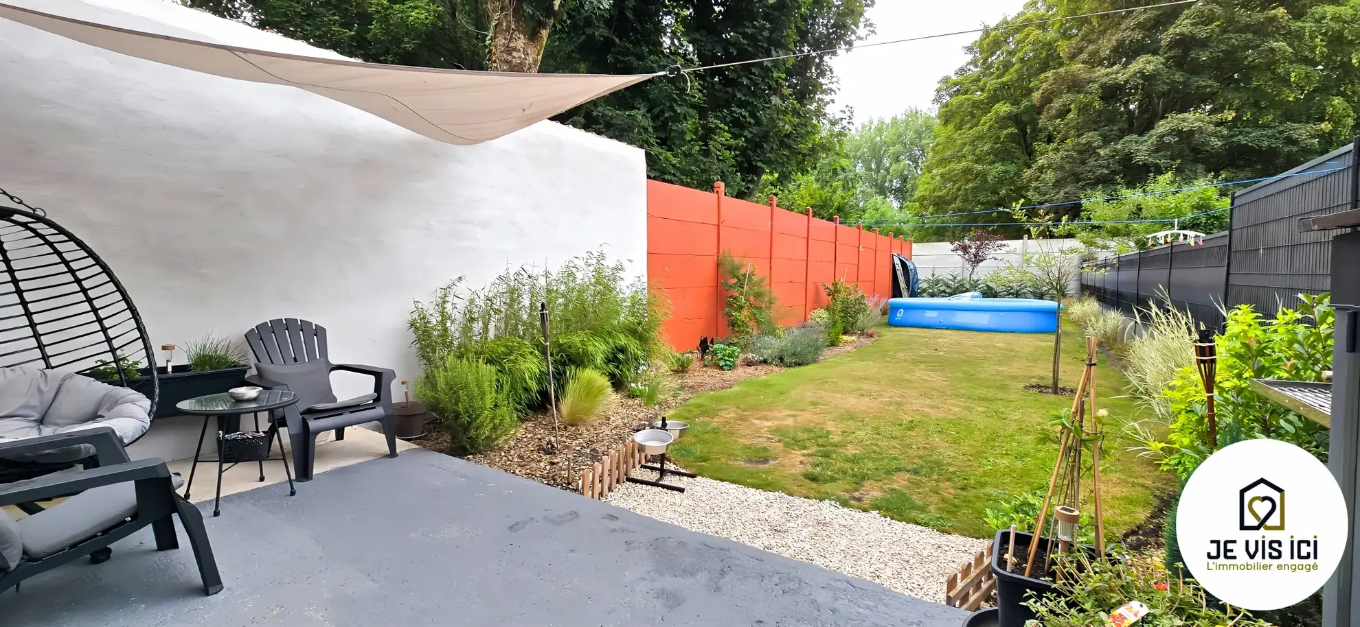 Immeuble d'environ 110 m² avec deux logements à Steenwerck, idéal pour investissement ou résidence principale 