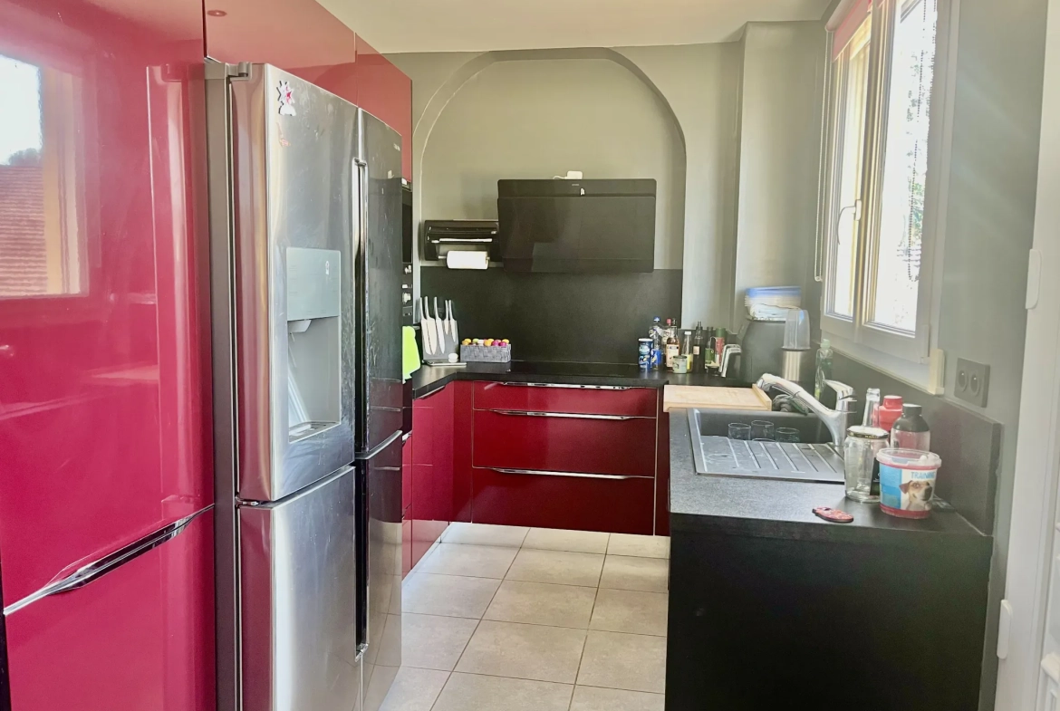 Appartement rénové à vendre avec jardin, garage et terrasse à Connaux 