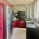 Appartement rénové à vendre avec jardin, garage et terrasse à Connaux