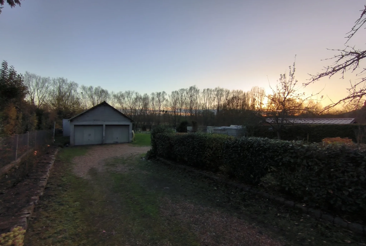 Maison à vendre à Orival en viager occupé avec jardin et grands espaces 