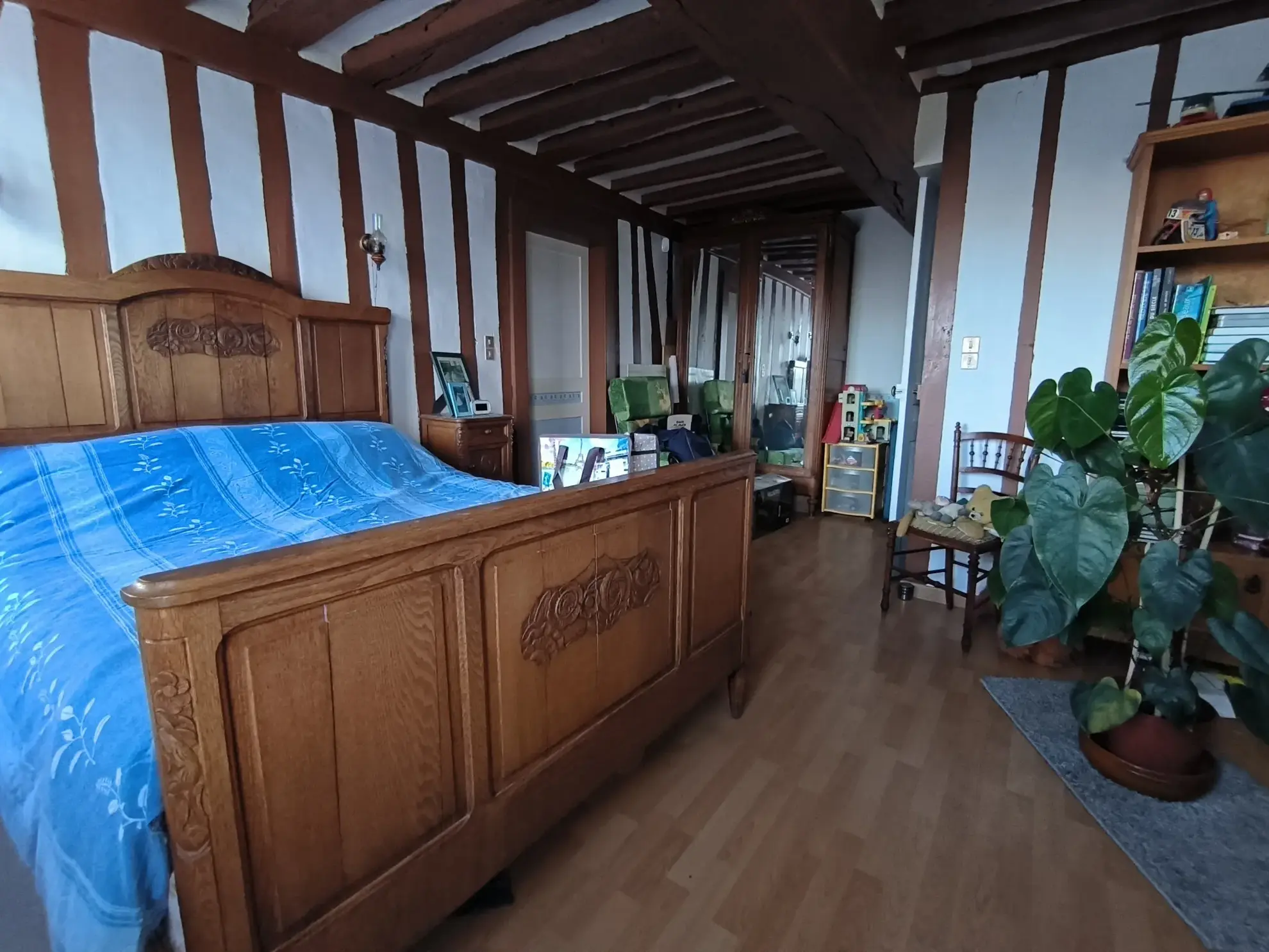 Maison à vendre à Orival en viager occupé avec jardin et grands espaces 