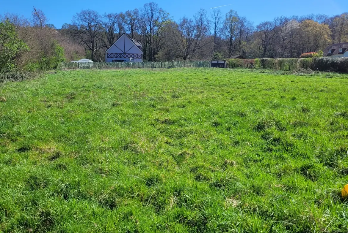 Terrain constructible viabilisé proche de Pont-Audemer avec permis en cours 