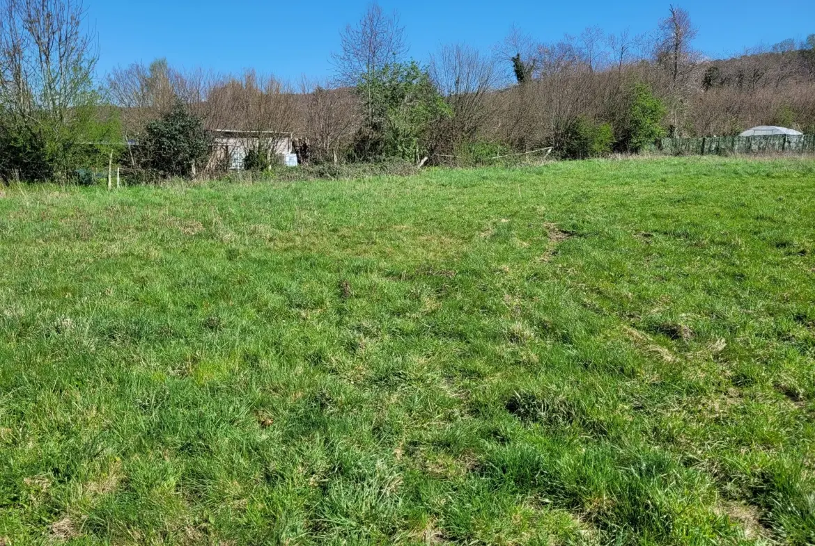 Terrain constructible viabilisé proche de Pont-Audemer avec permis en cours 