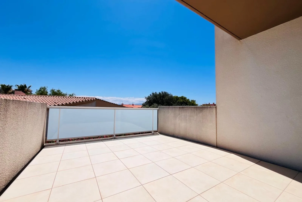Appartement T3 moderne avec terrasse et garage à Perpignan Saint-Assiscle 