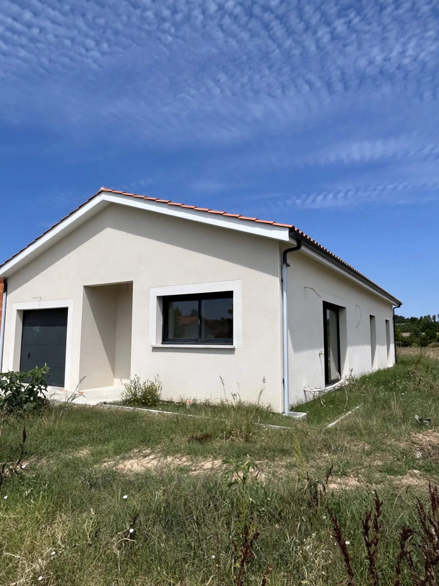 Maison neuve à vendre à Ste Bazeille - 3 chambres, jardin, proche commerces 