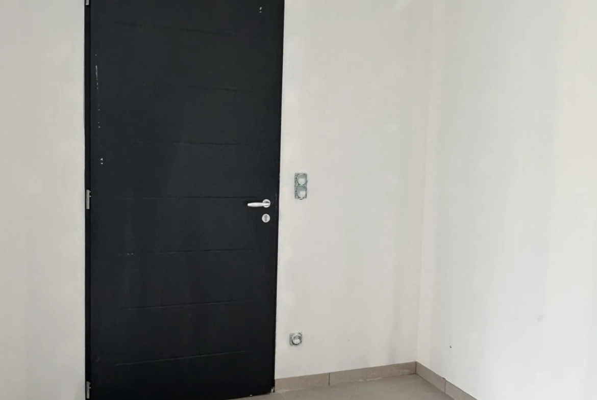 Maison neuve à vendre à Ste Bazeille - 3 chambres, jardin, proche commerces 
