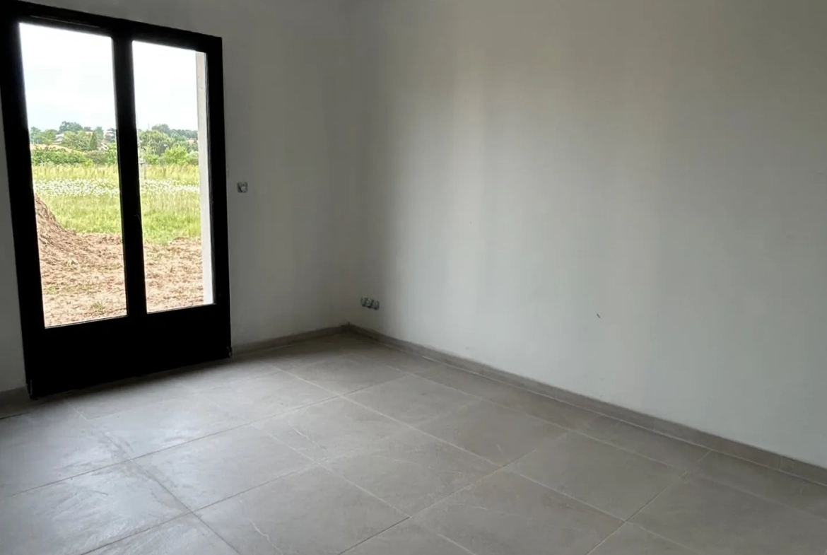 Maison neuve à vendre à Ste Bazeille - 3 chambres, jardin, proche commerces 