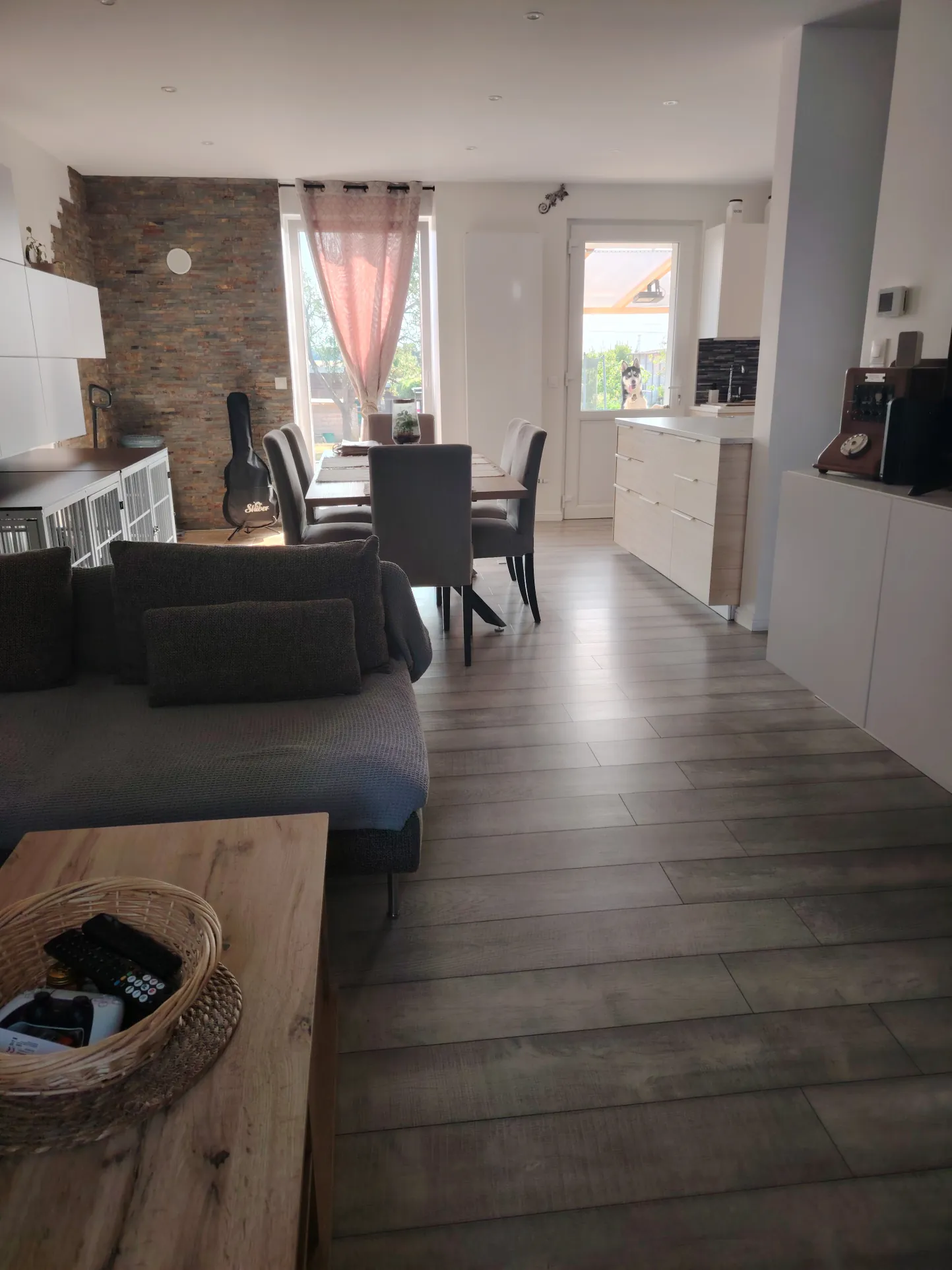 Charmante maison rénovée à Briey avec garage, terrasse et jardin proche du plan d'eau 