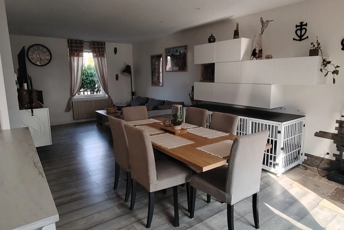 Charmante maison rénovée à Briey avec garage, terrasse et jardin proche du plan d'eau 