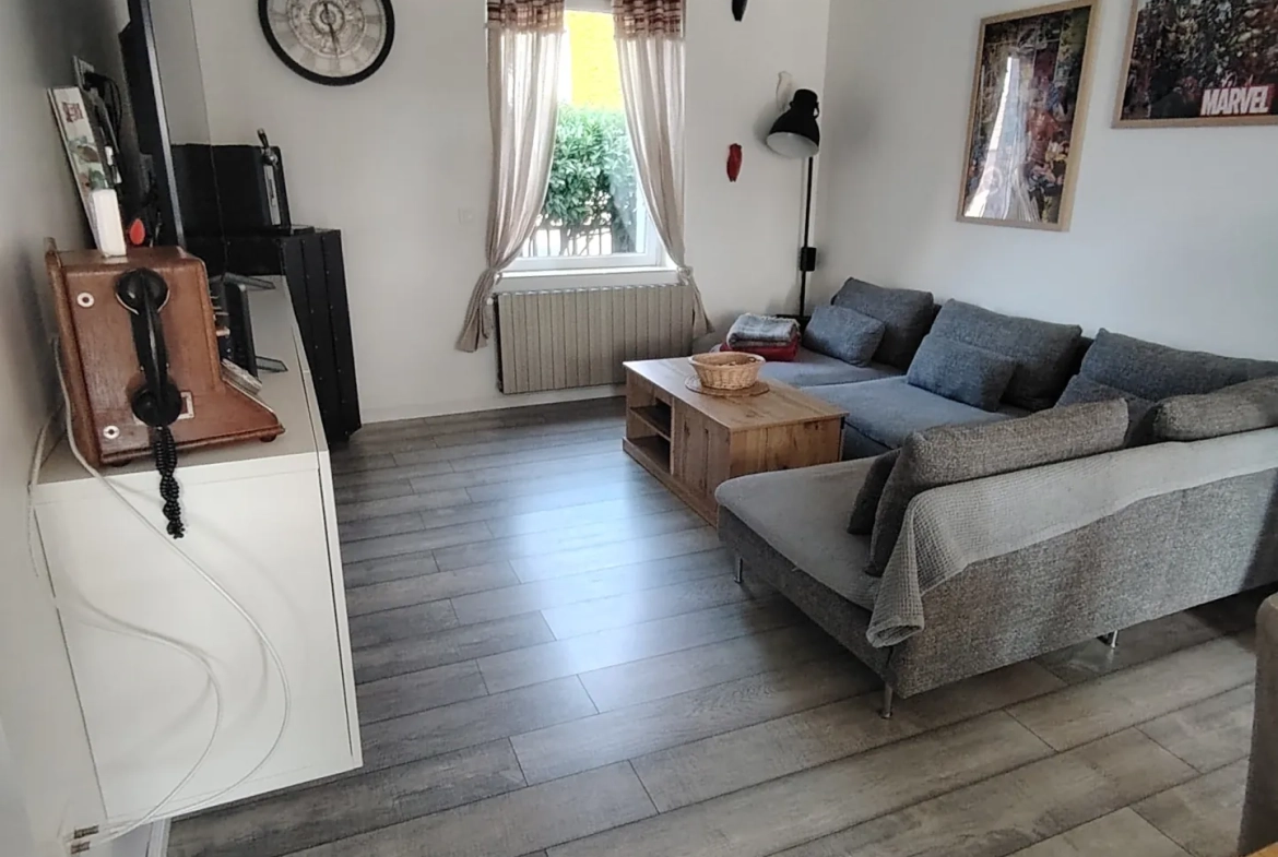 Charmante maison rénovée à Briey avec garage, terrasse et jardin proche du plan d'eau 