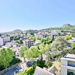 Appartement à rénover de 107,75 m² avec vue panoramique à Chamalieres