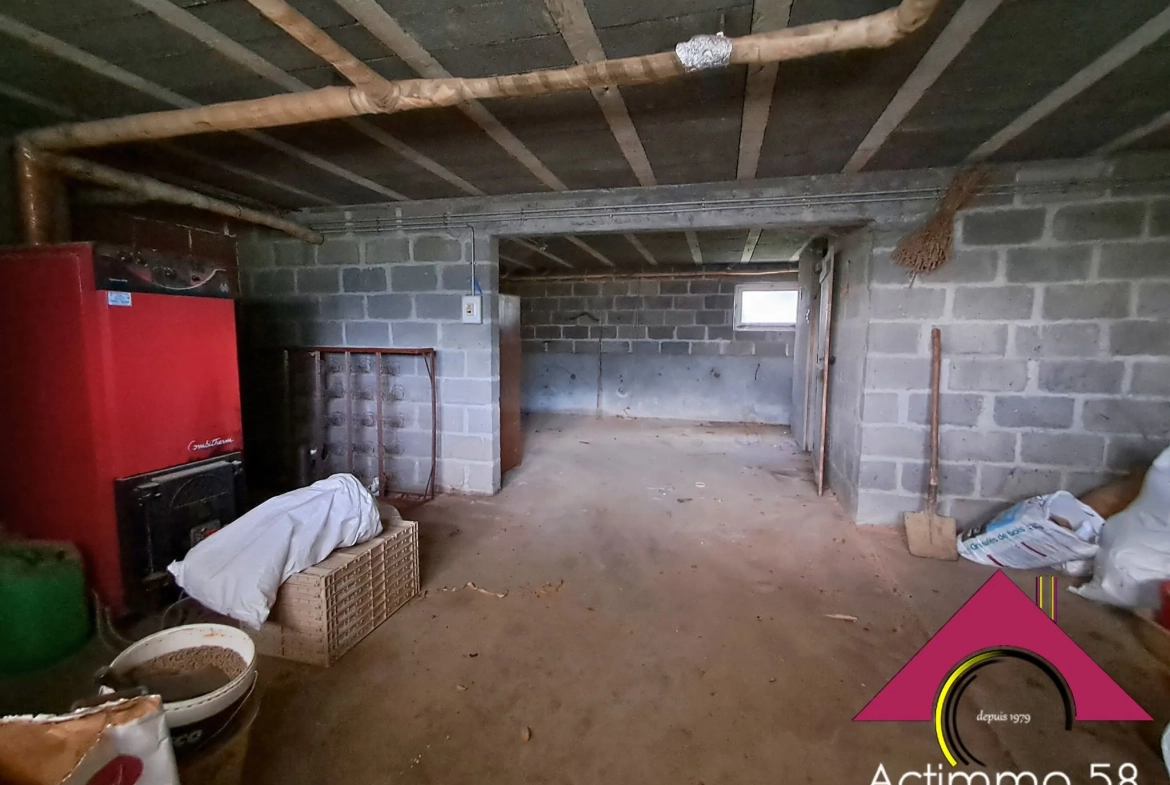 À vendre pavillon avec sous-sol, jardin clôturé et garage à Ourouer les Bourdelins 