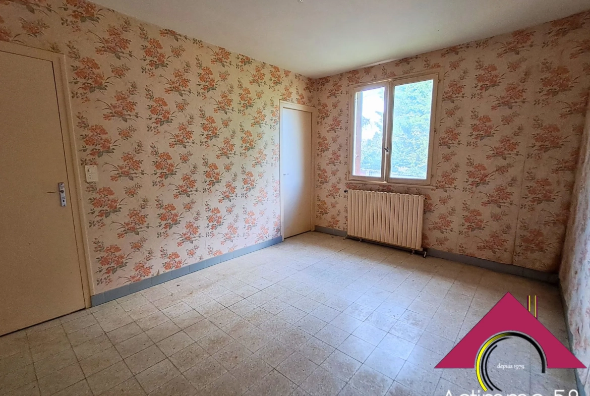 À vendre pavillon avec sous-sol, jardin clôturé et garage à Ourouer les Bourdelins 