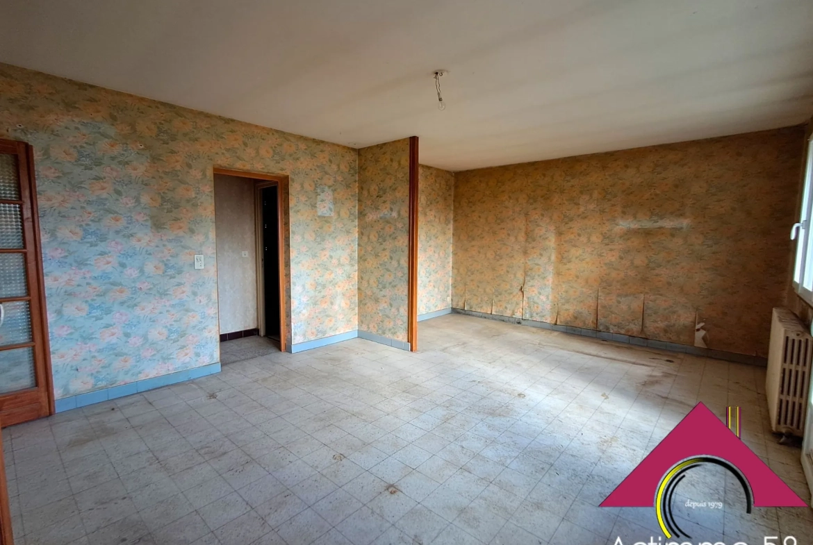 À vendre pavillon avec sous-sol, jardin clôturé et garage à Ourouer les Bourdelins 
