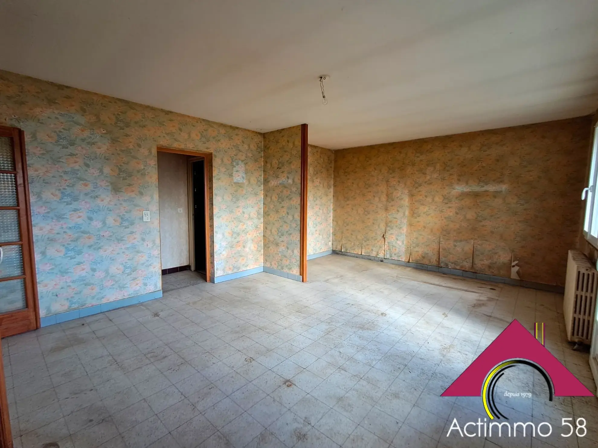 À vendre pavillon avec sous-sol, jardin clôturé et garage à Ourouer les Bourdelins 