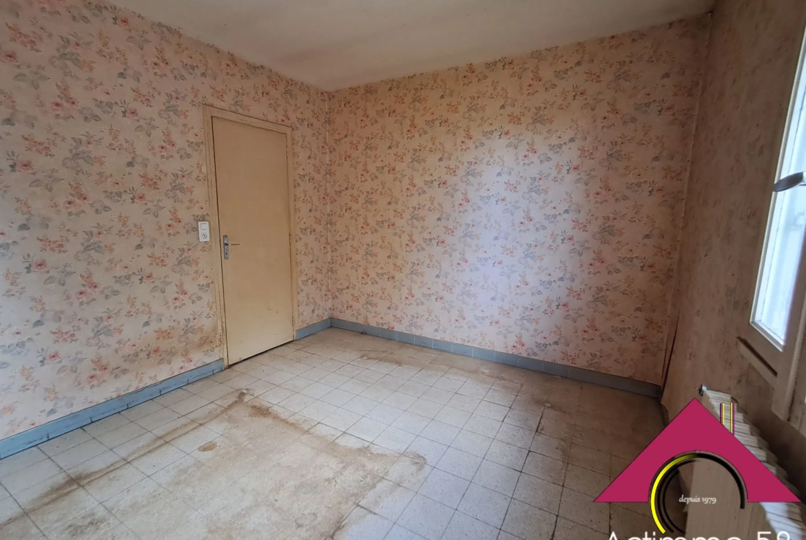 À vendre pavillon avec sous-sol, jardin clôturé et garage à Ourouer les Bourdelins 