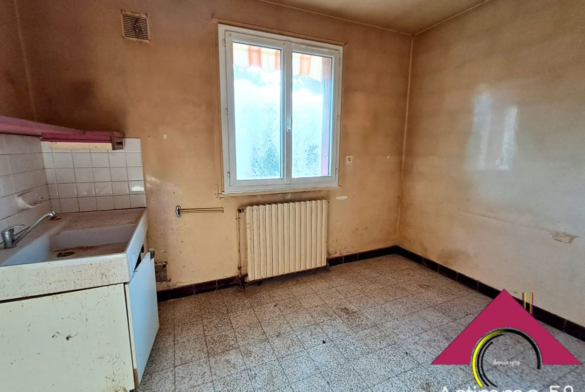 À vendre pavillon avec sous-sol, jardin clôturé et garage à Ourouer les Bourdelins 