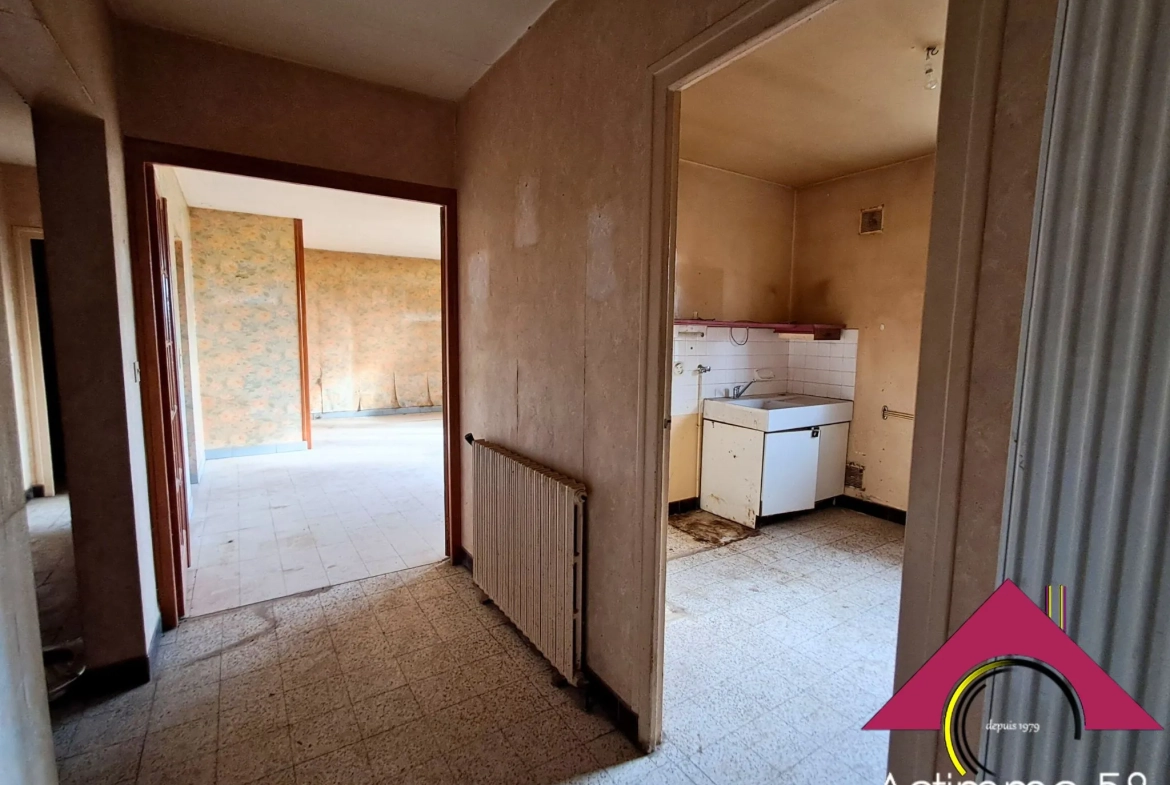 À vendre pavillon avec sous-sol, jardin clôturé et garage à Ourouer les Bourdelins 