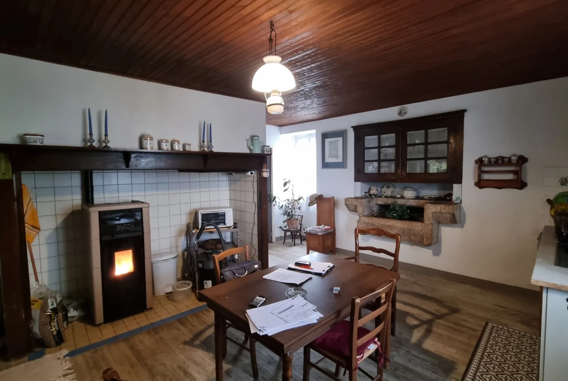 Bel ensemble immobilier en pierre avec terrain à Cahors - Fort potentiel 