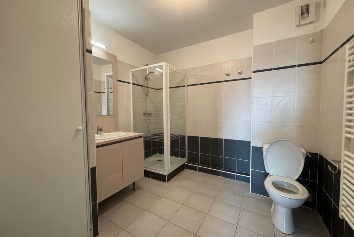 Appartement de 43 m² avec terrasse, garage à Nîmes Notre Dame 
