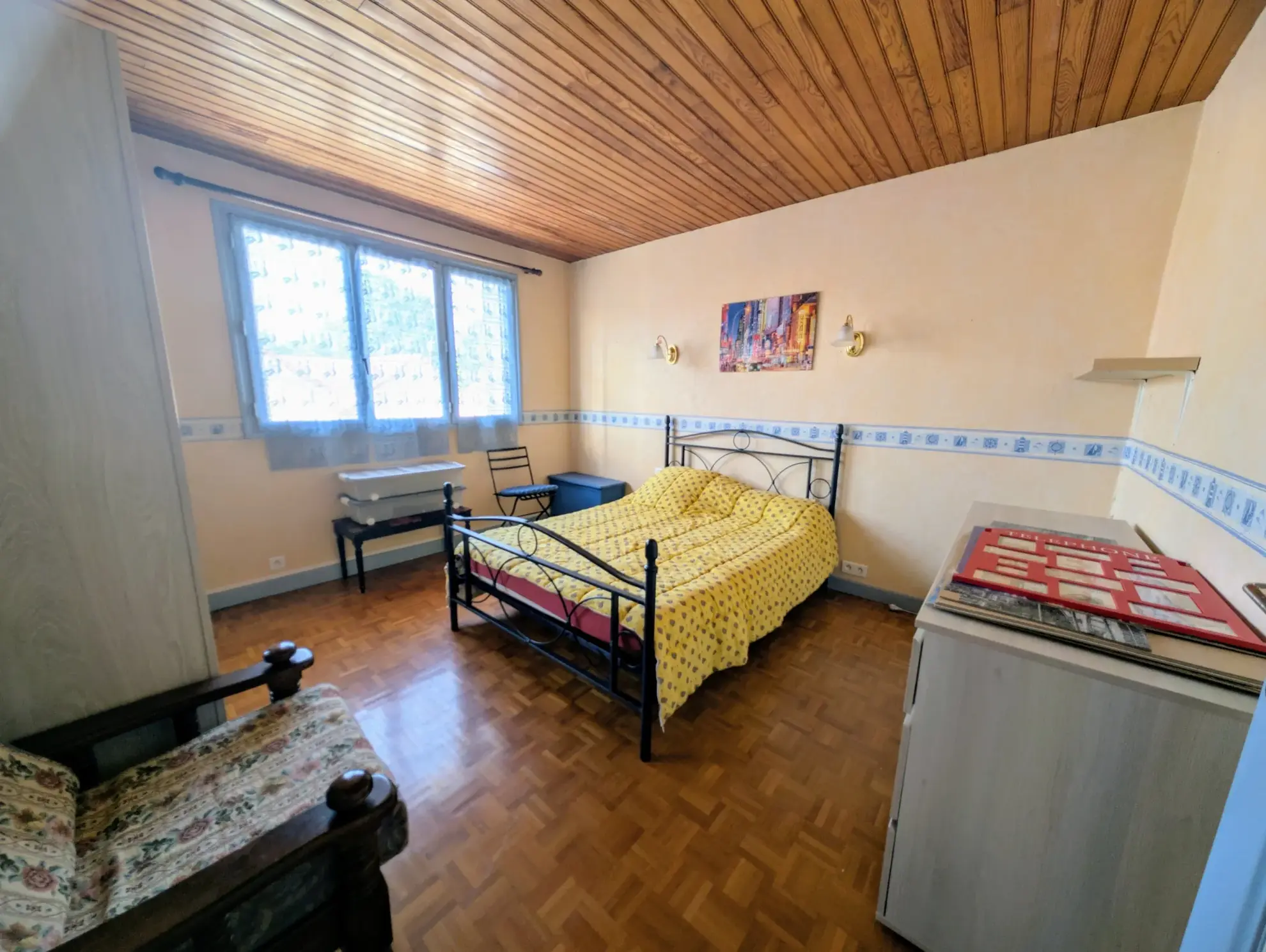 Maison traditionnelle de 1930 à Sainte-Savine avec jardin et ateliers - 106 m² 
