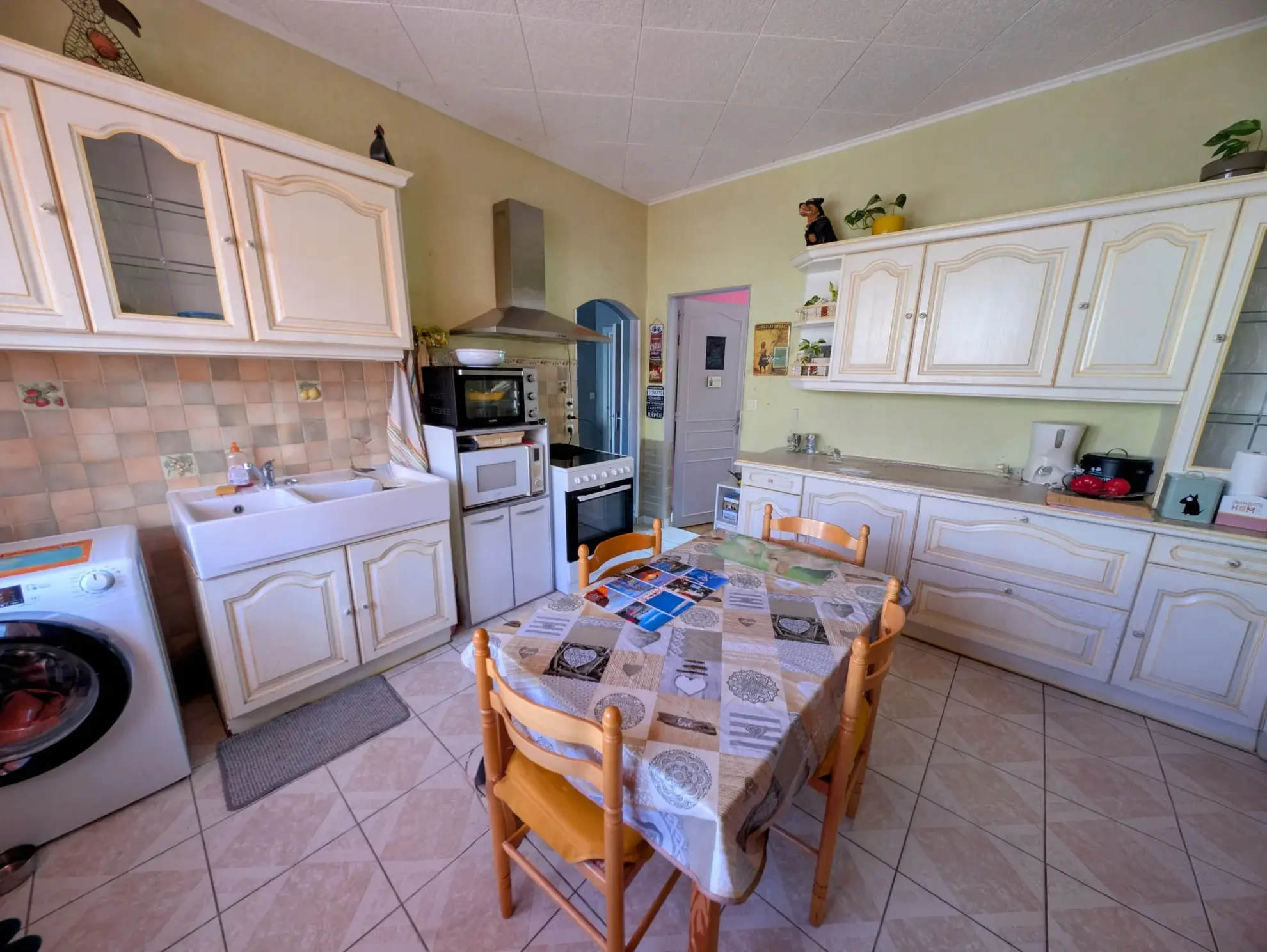 Maison traditionnelle de 1930 à Sainte-Savine avec jardin et ateliers - 106 m² 