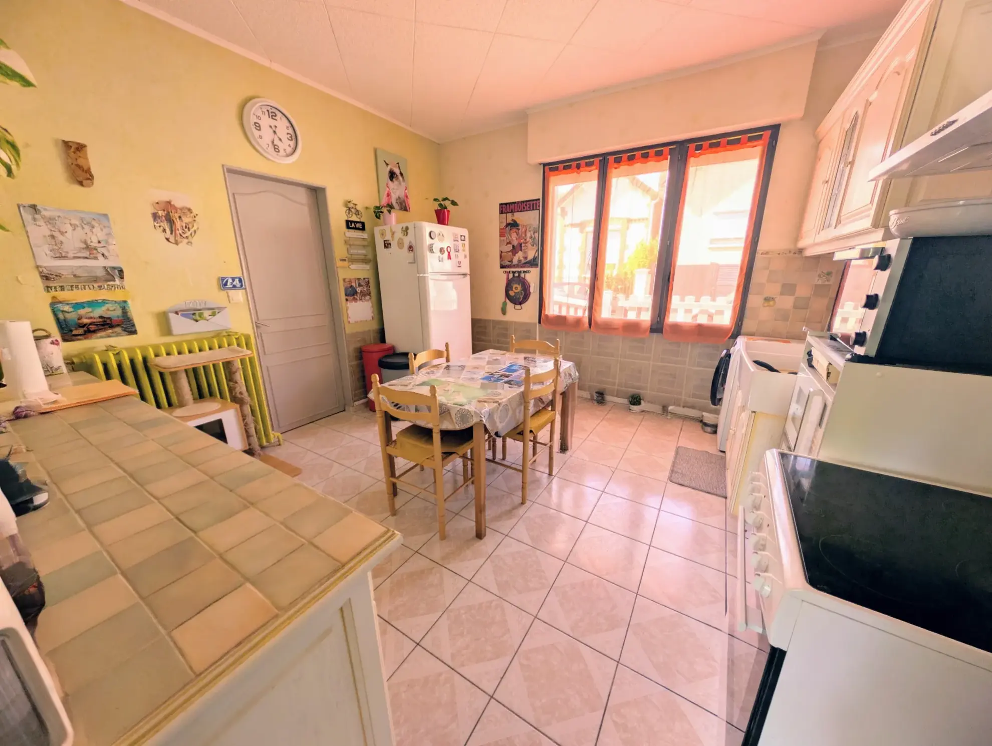 Maison traditionnelle de 1930 à Sainte-Savine avec jardin et ateliers - 106 m² 