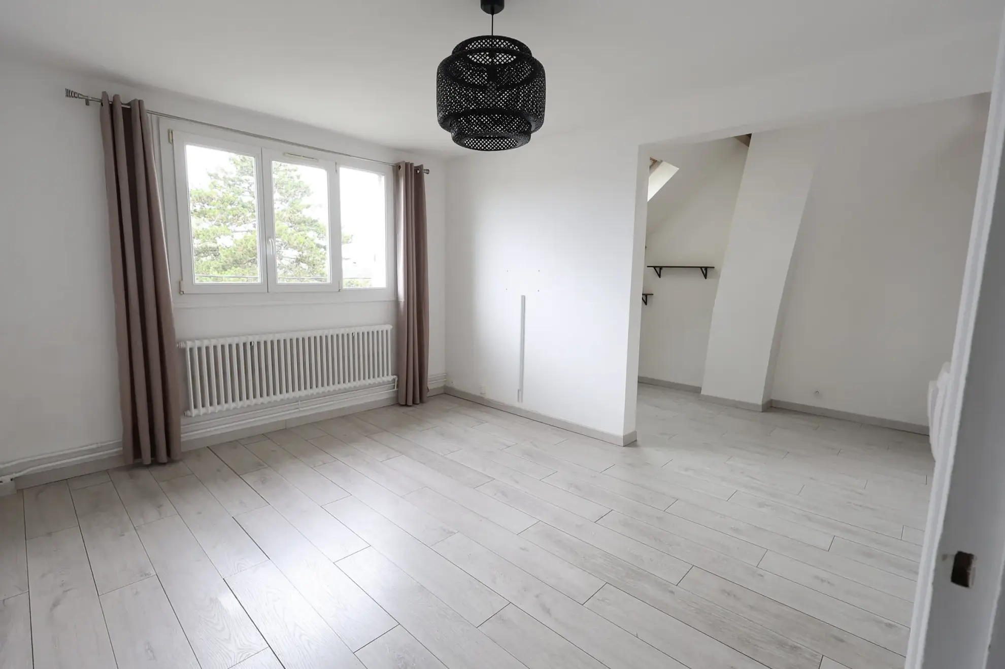 Appartement avec jardin à Saintry-sur-Seine - 83m² dans maison divisée 