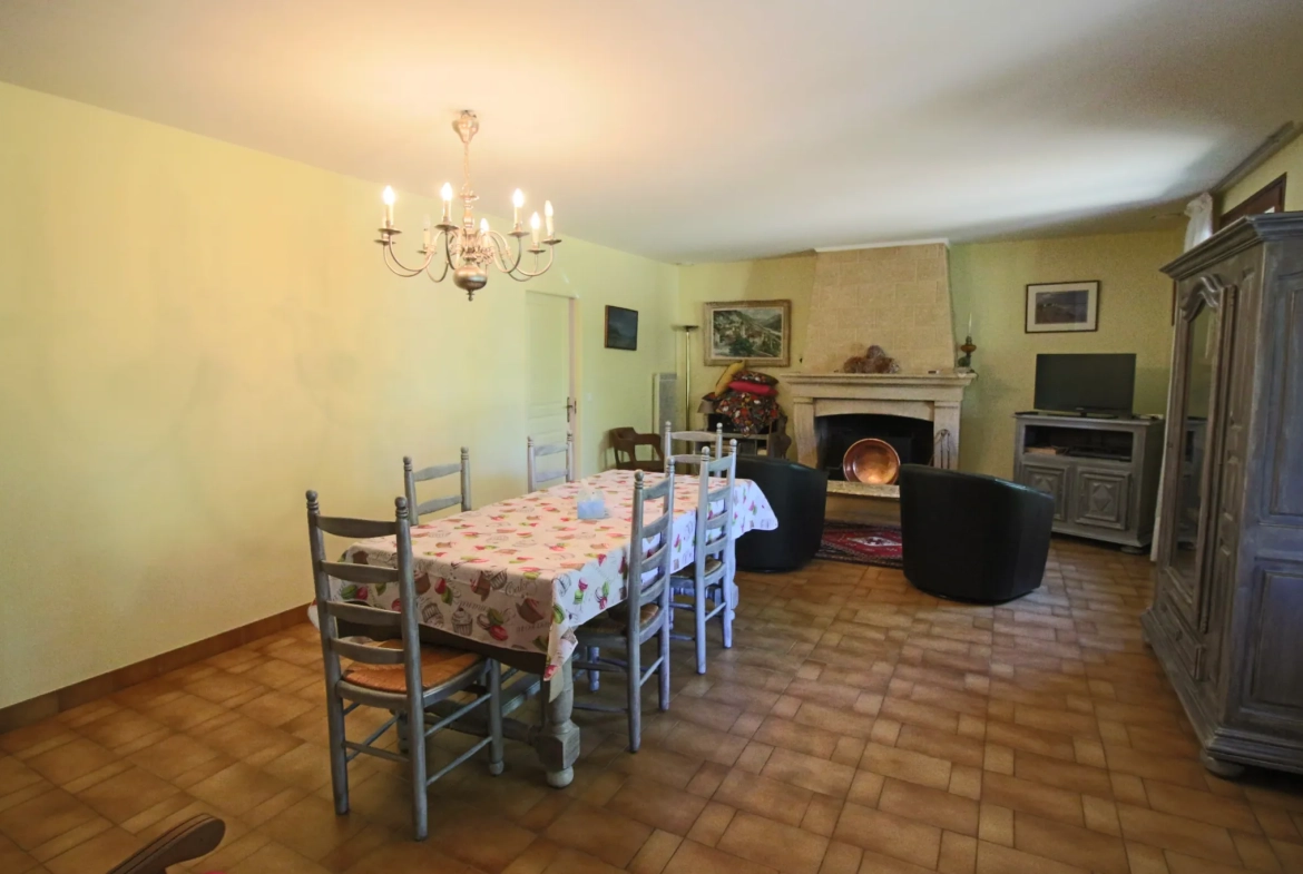 Belle maison contemporaine avec grand jardin proche de Puy-l'Évêque 