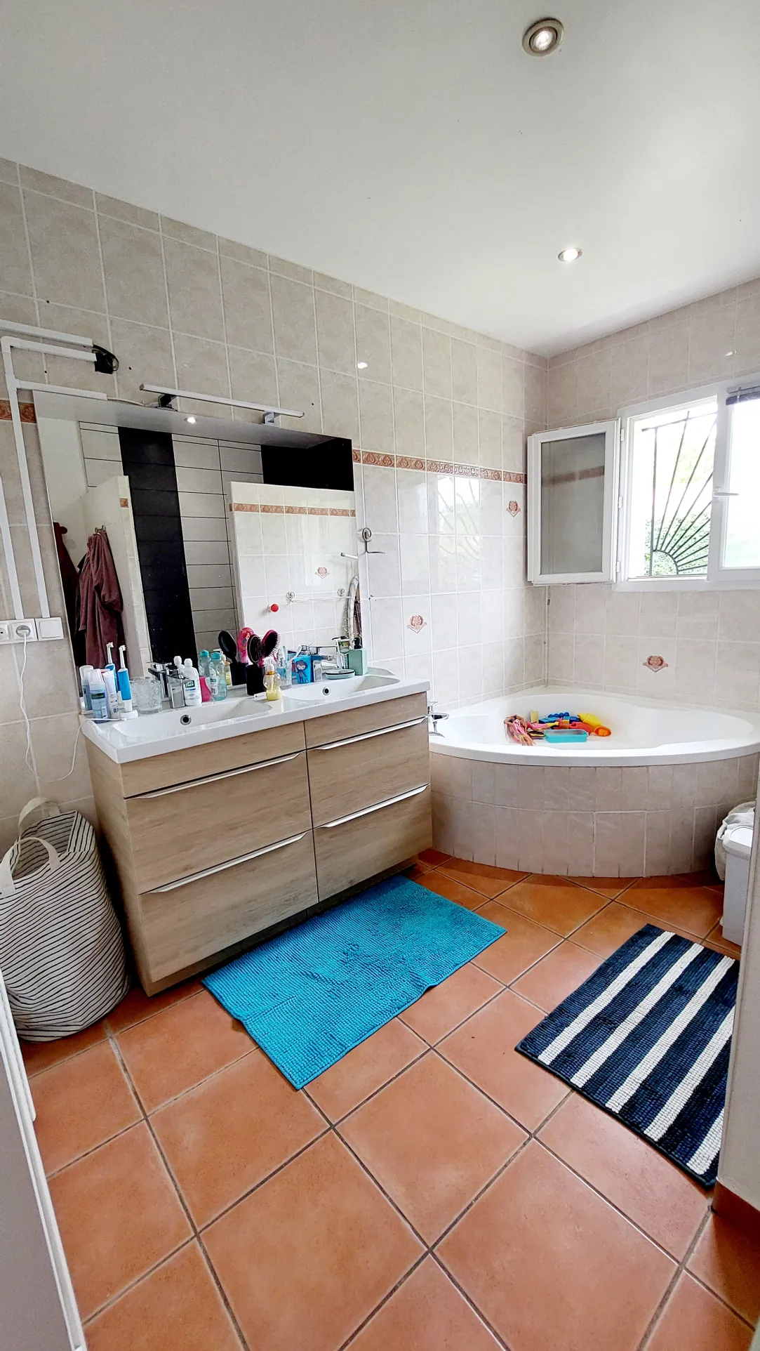 Maison de plain-pied avec piscine et garage proche La Réole - 110 m² 