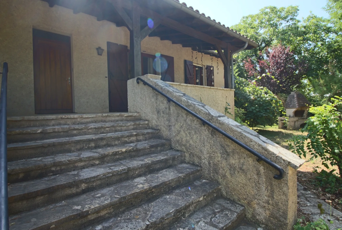 Belle maison contemporaine avec grand jardin proche de Puy-l'Évêque 