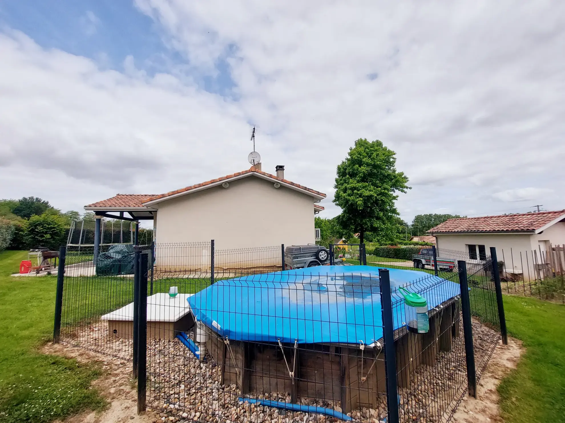 Maison de plain-pied avec piscine et garage proche La Réole - 110 m² 