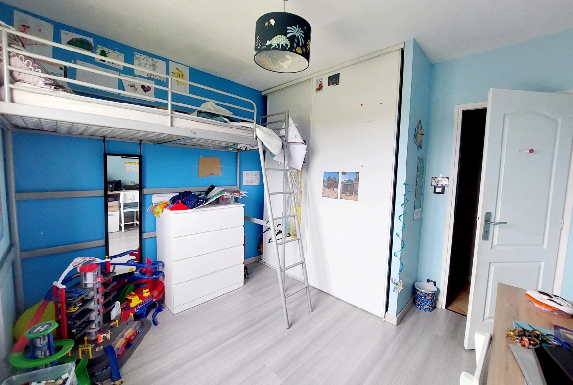 Maison de plain-pied avec piscine et garage proche La Réole - 110 m² 
