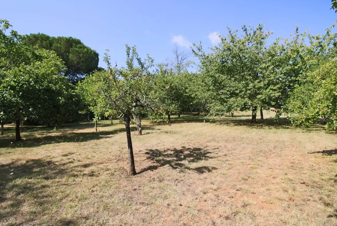 Belle maison contemporaine avec grand jardin proche de Puy-l'Évêque 