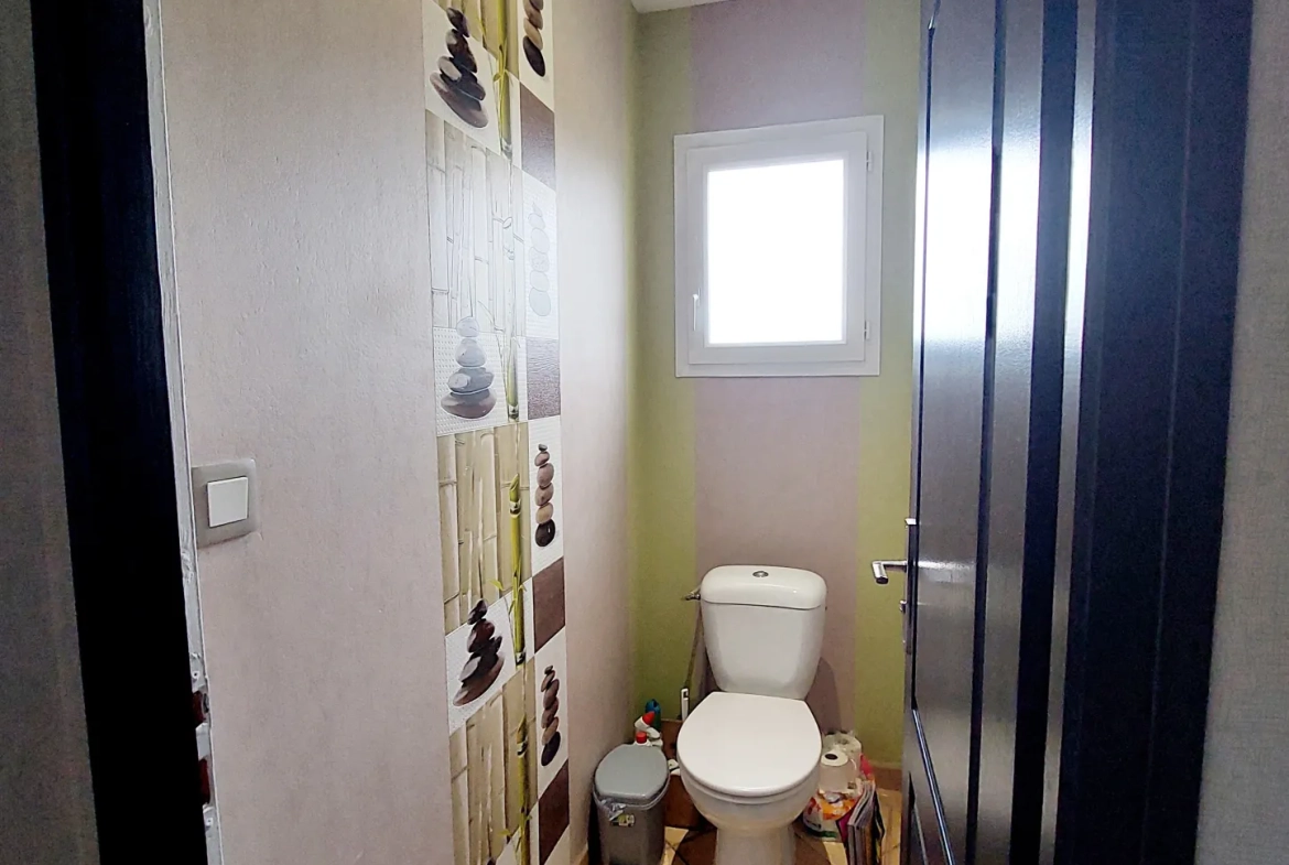 Maison de plain-pied avec piscine et garage proche La Réole - 110 m² 