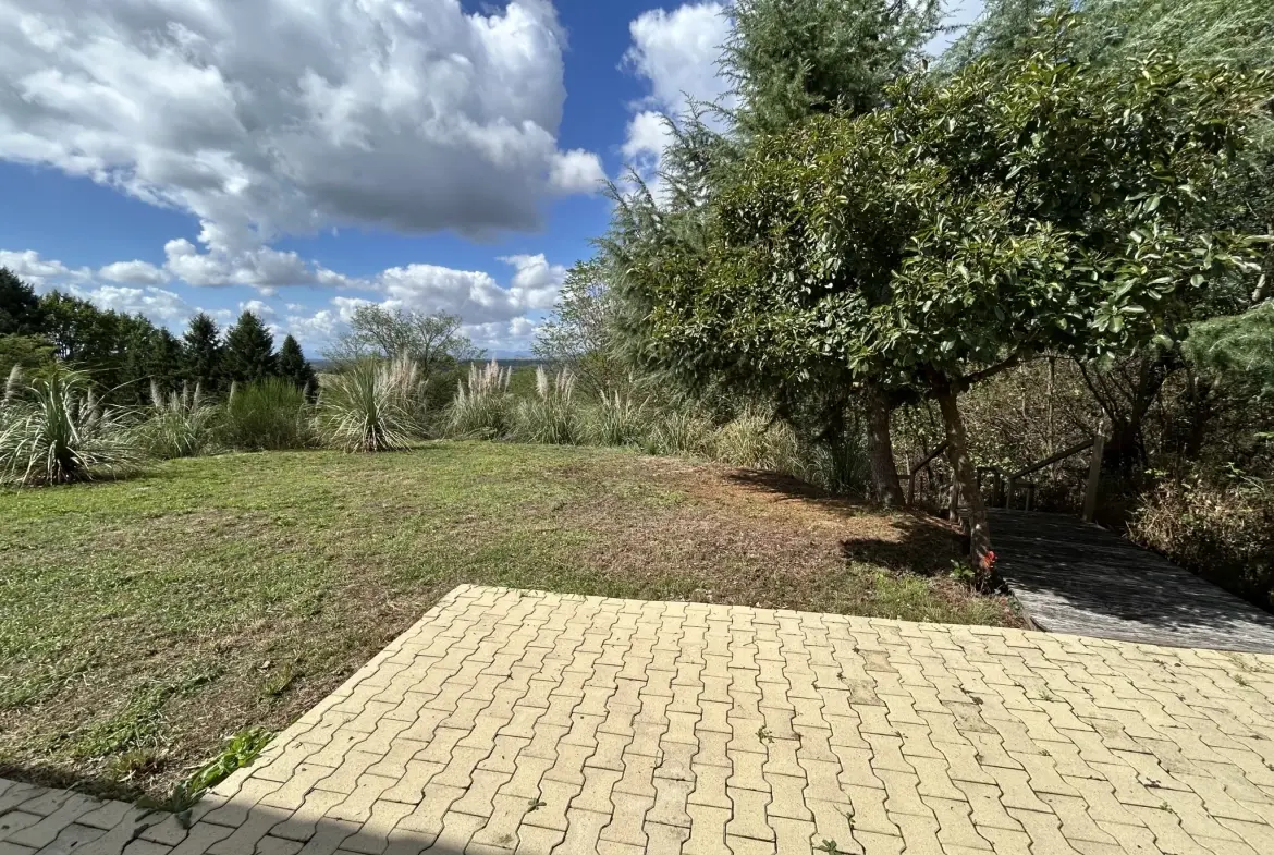 Villa de 125 m² avec vue panoramique sur les Puys à Ris 